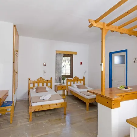 Castillio Aparthotel 2*