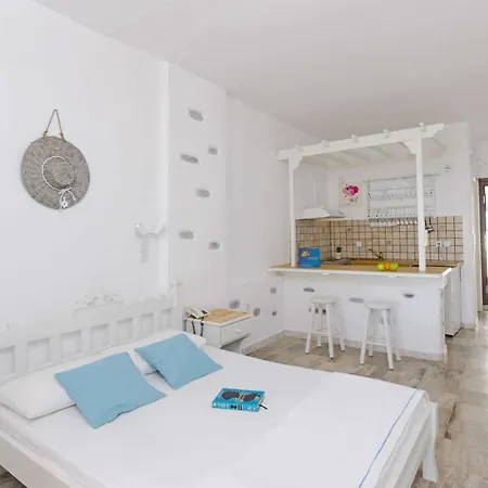 Castillio Aparthotel 2*