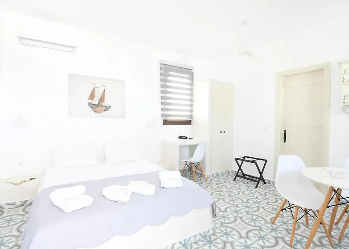 Ξενοδοχείο με διαμερίσματα Castillio 4*